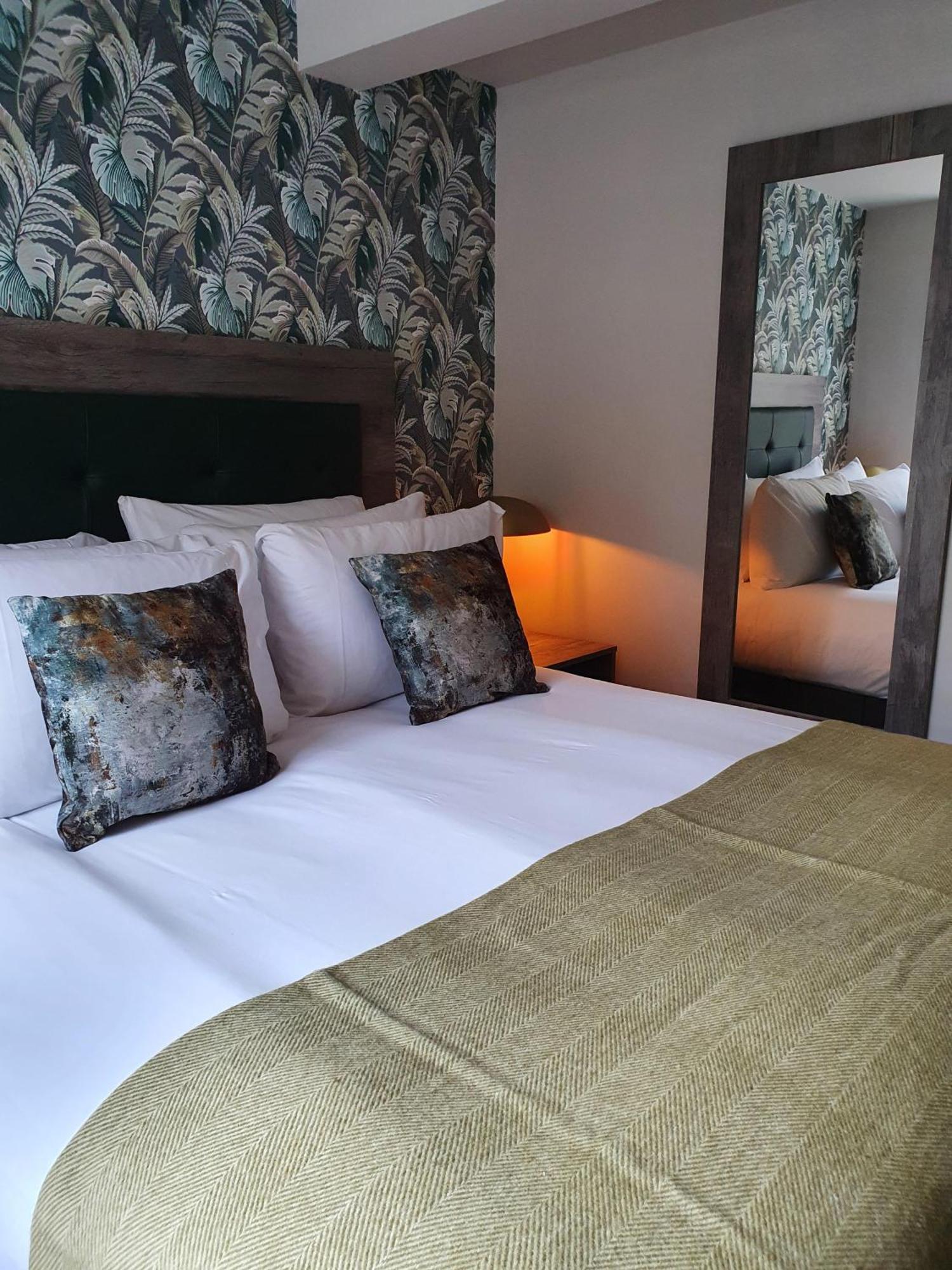 The Coach And Horses Otel Hexham Oda fotoğraf